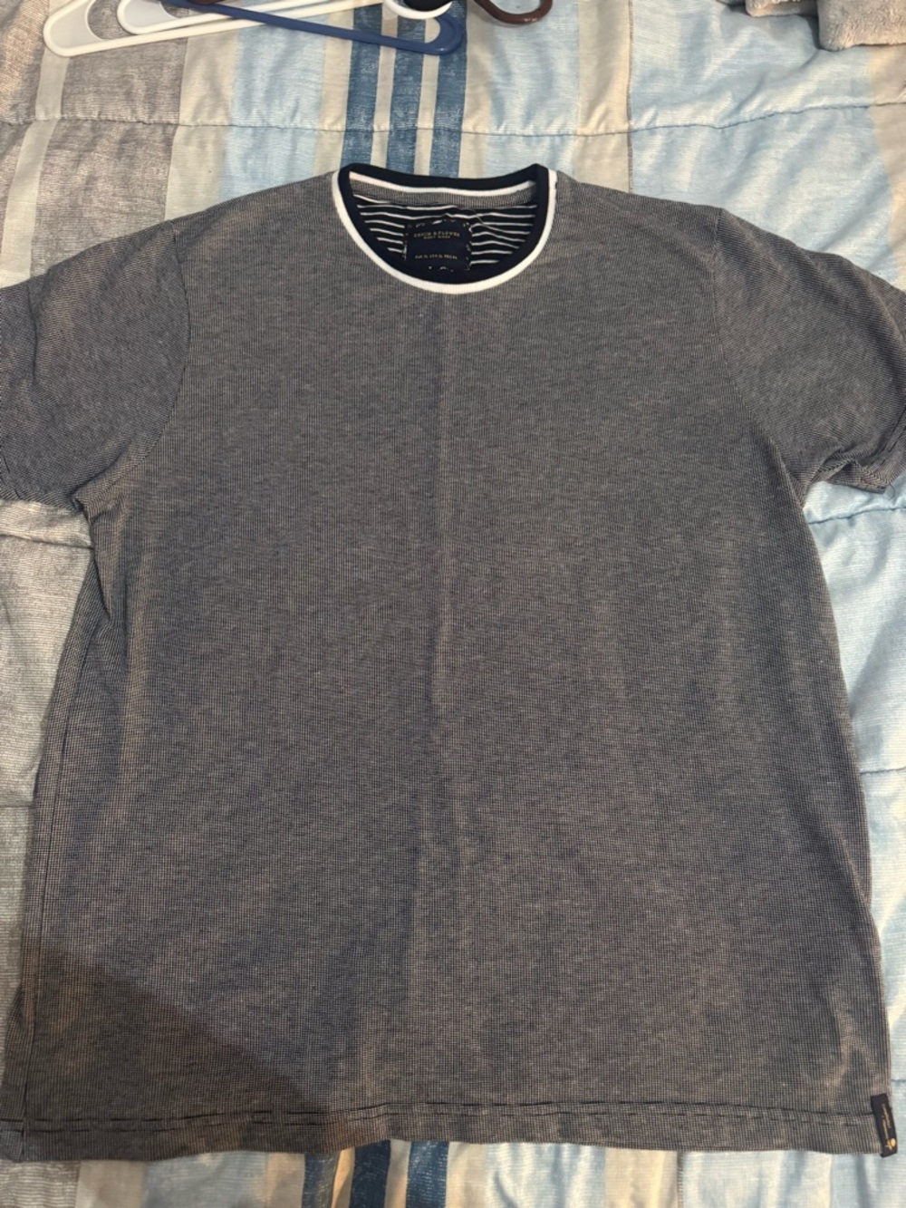 Denim & Flower Gray Short-Sleeve Crewneck with Contrast Trim
